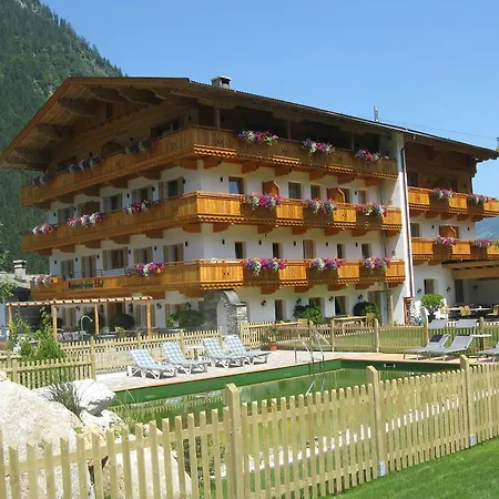 Rauchenwalderhof 3* Mayrhofen